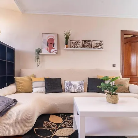 El Pasadizo De Menendez Valdes